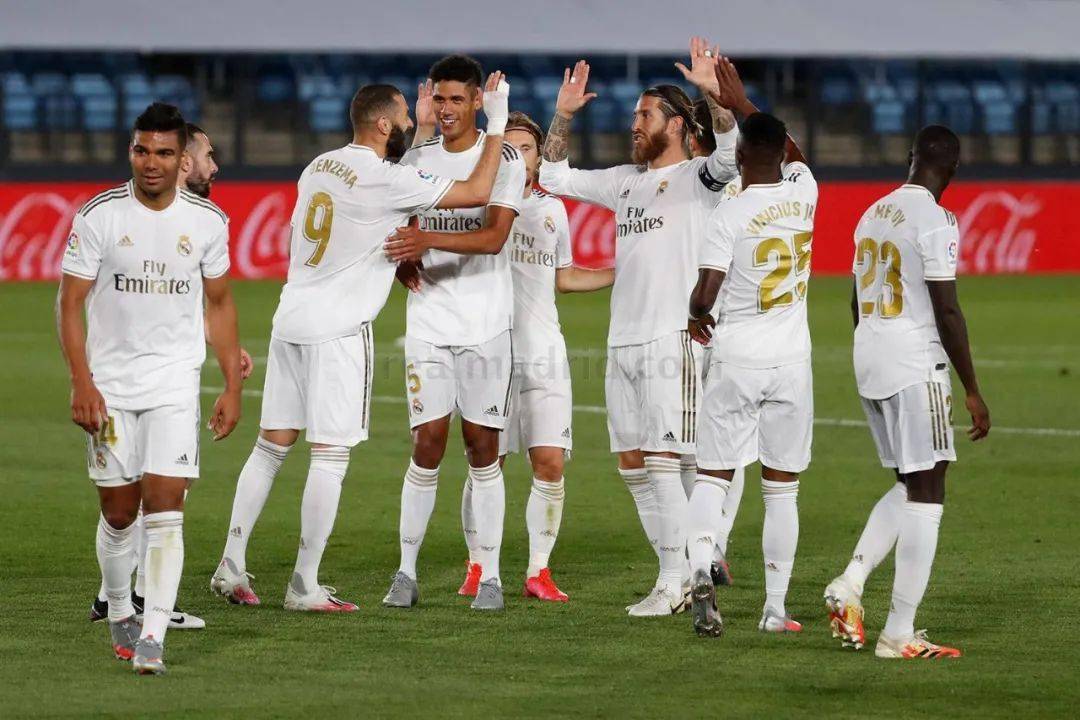 欧联4-1：德甲第6大胜以超第3，豪取3连胜（欧联4-1，德甲第6击溃以超第3，豪取三连胜）