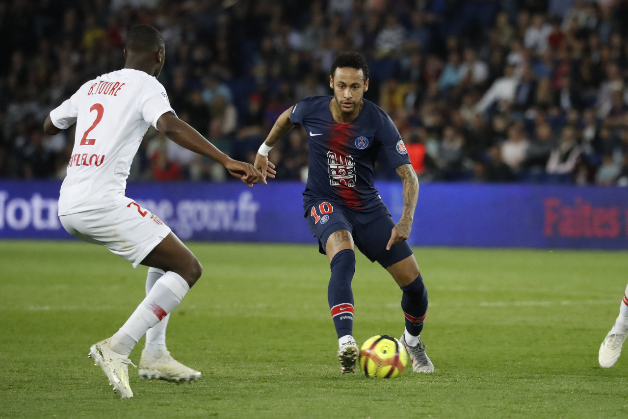 中超历年冠军主帅：仅4位本土教练，穆斯卡特2年2冠（中超历届冠军教练盘点：本土教头仅4人，穆斯卡特两年双冠）