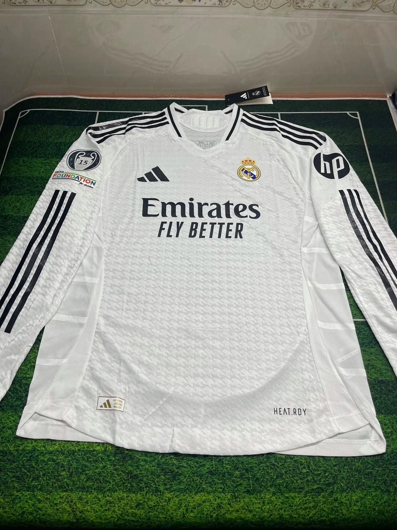 K联赛铁卫驰援中超！全北队长朴镇燮接近加盟浙江，后防补强再添强援（K联赛悍将驰援中超：全北队长朴镇燮接近加盟浙江，后防再迎强援）