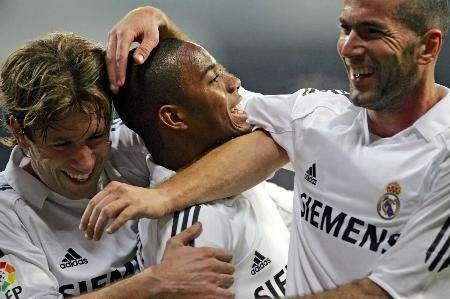 英媒：奥纳纳想回曼联夺回首发，如果不行可能去另一英超球队（英媒：奥纳纳盼重返曼联争夺主力，若无望将考虑转投其他英超队）